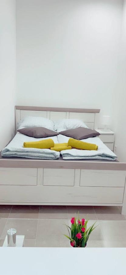 Queen Apartment 4P Wl Vienna Luaran gambar