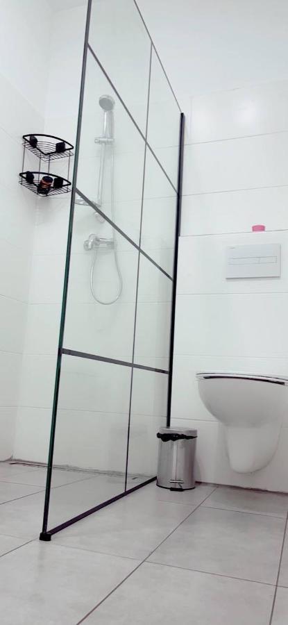 Queen Apartment 4P Wl Vienna Luaran gambar