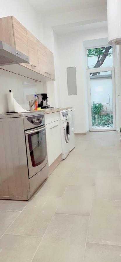 Queen Apartment 4P Wl Vienna Luaran gambar