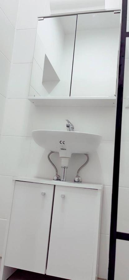 Queen Apartment 4P Wl Vienna Luaran gambar