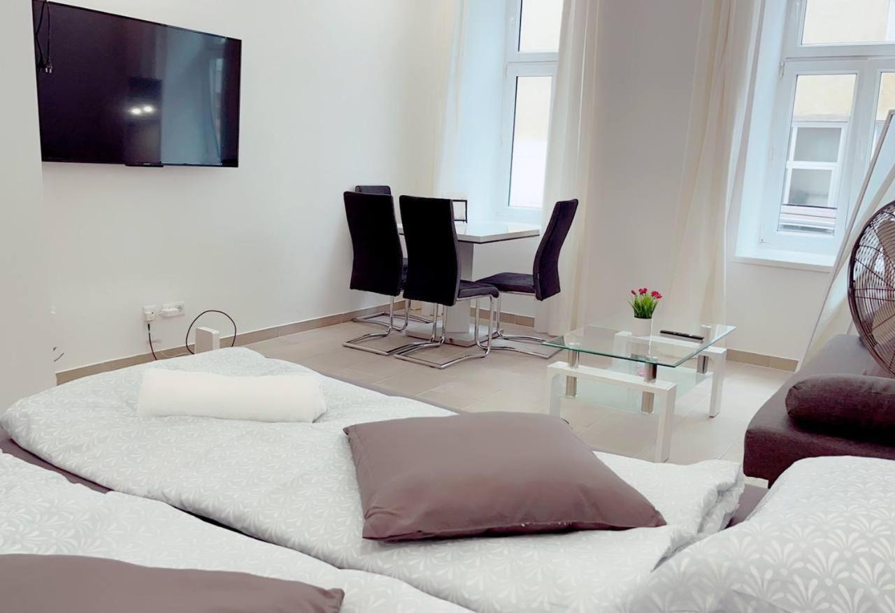 Queen Apartment 4P Wl Vienna Luaran gambar